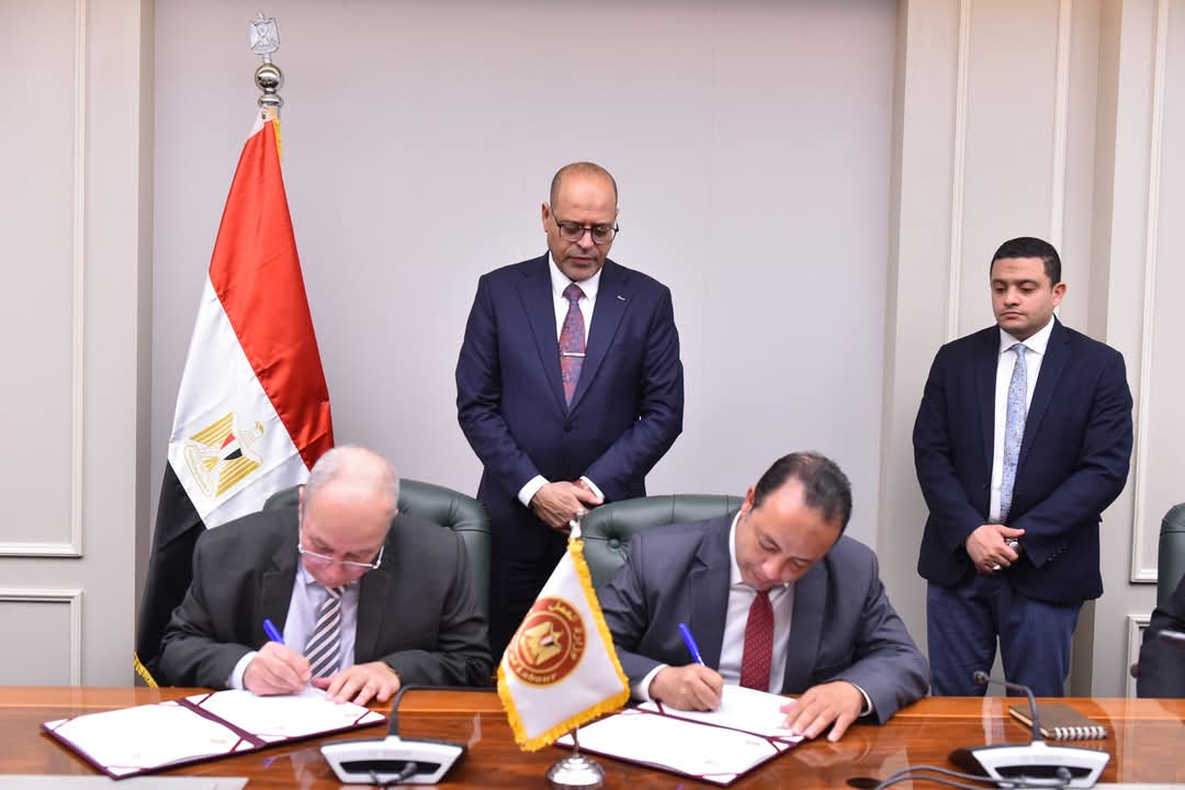 وزارة العمل توقع بروتوكول تعاون مع شركة كومبليو للخدمات التوظيفية الإيطالية