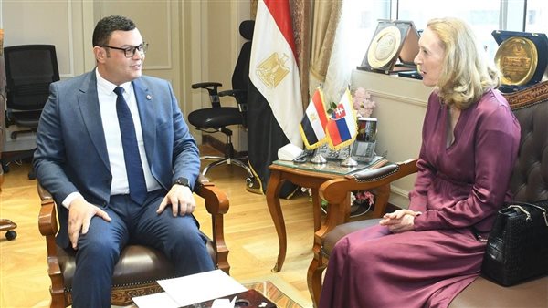 وزير الإسكان يستقبل سفيرة سلوفاكيا بالقاهرة لبحث التعاون المشترك في إنشاء المدن الذكية وزير الإسكان يستقبل سفيرة سلوفاكيا بالقاهرة لبحث التعاون المشترك في إنشاء المدن الذكية