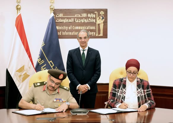 وزير الاتصالات يشهد توقيع بروتوكول بين إدارة نظم المعلومات للقوات المسلحة وITI لتدريب المجندين
