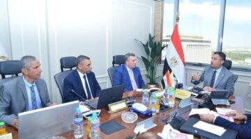 وزير التموين: استمرار التنسيق مع الشركات التابعة للوزارة لتنفيذ خطط التطوير
