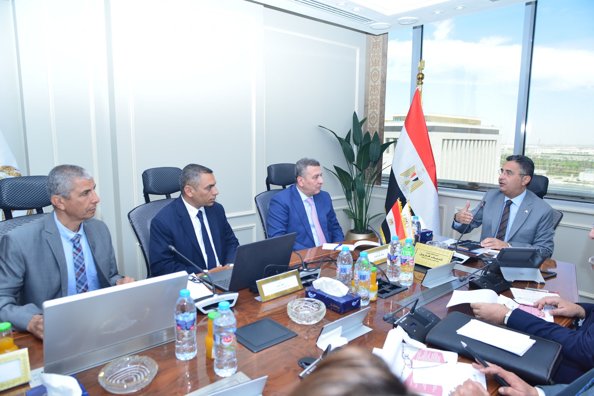 وزير التموين يتابع خطط “مصر للزيوت والصابون” لدعم الأسواق