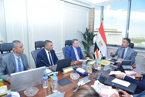 وزير التموين يجتمع مع رئيس شركة مصر للزيوت والصابون لمتابعة خطط دعم السوق وتوافر المنتجات الأساسية