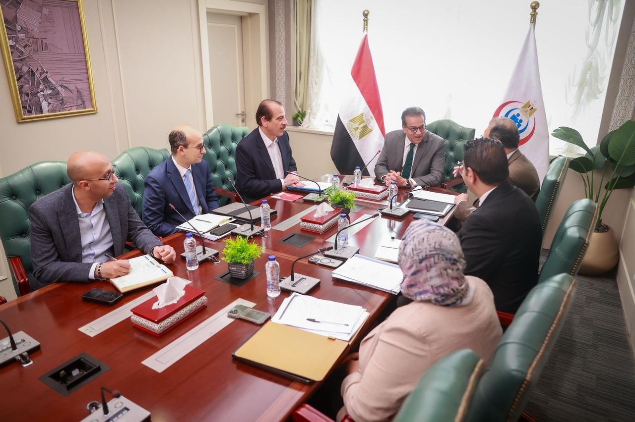 وزير الصحة يوجه باستئناف نشاط سلاسل المنشآت الغذائية التي تم إغلاقها بعد مطابقتها للمواصفات الصحية وزير الصحة يوجه باستئناف نشاط سلاسل المنشآت الغذائية التي تم إغلاقها بعد مطابقتها للمواصفات الصحية