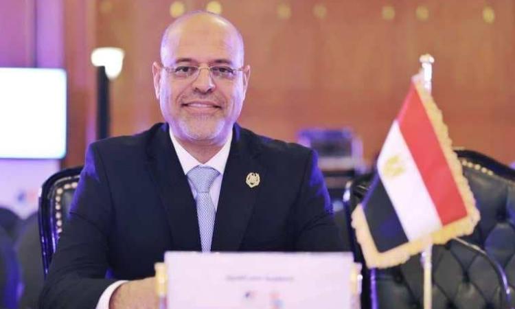 وزير العمل: الخميس المقبل أجازة مدفوعة الأجر للعاملين بالقطاع الخاص