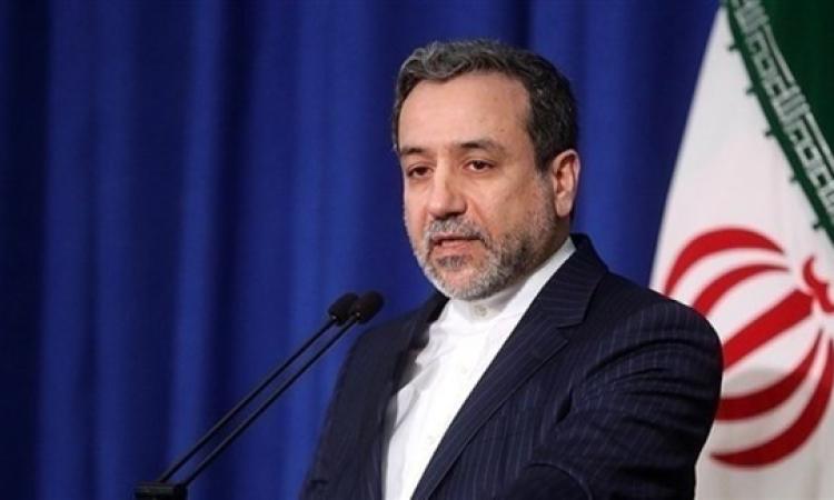 وزير الخارجية الايراني يلتقي نظيره العماني قبل بدء المحادثات مع أمريكا