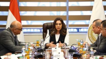 وزيرة التنمية المحلية تبحث استغلال بعض الأراضي لإقامة مشروعات جديدة