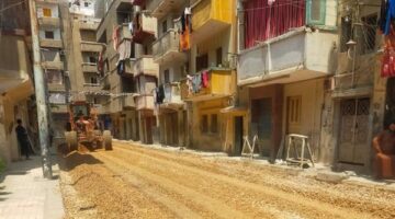 وضع طبقة الأساس واستكمال أعمال الرصف ضمن الخطة الاستثمارية 2025 بالبحيرة