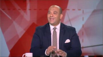 وليد صلاح الدين عن رحيل كولر: الأهلي يُعطي دروسًا و”له ألف قومة”