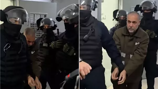 يتعرض للتعذيب.. الطبيب حسام أبو صفية يعاني من الترويع في سجن الاحتلال يتعرض للتعذيب.. الطبيب حسام أبو صفية يعاني من الترويع في سجن الاحتلال