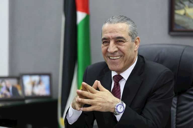 حماس تستنكر تعيين حسين الشيخ نائبا لـ محمود عباس: يكرس نهج الإقصاء ويتجاهل أولويات شعبنا