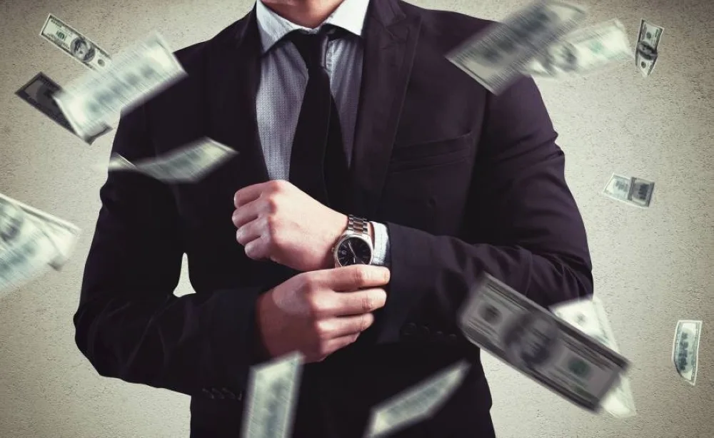 خبير اقتصادي: 5 مؤشرات تشير إلى أنك ستصبح مليونيراً في المستقبل