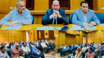 اجتماع وكيل وزارة الصحة في القاهرة مع مديري المستشفيات والمراكز الطبية لمراقبة سير العمل ومؤشرات الأداء