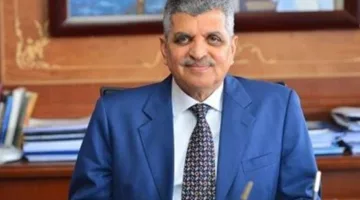أسامة ربيع: خصومات جديدة بنسبة 15% لرسوم عبور السفن في قناة السويس اعتباراً من يوم الخميس