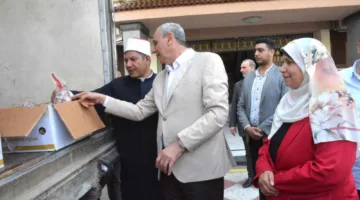 محافظ الغربية يشرف على توزيع 2 طن من لحوم الأضاحي المقدمة من الأوقاف على المستفيدين