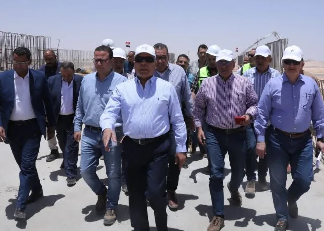 كامل الوزير ي inaugurate مصنعًا للنسيج في المنيا.. ما هي نتائج زيارته التفقدية؟ كامل الوزير ي inaugurate مصنعًا للنسيج في المنيا.. ما هي نتائج زيارته التفقدية؟