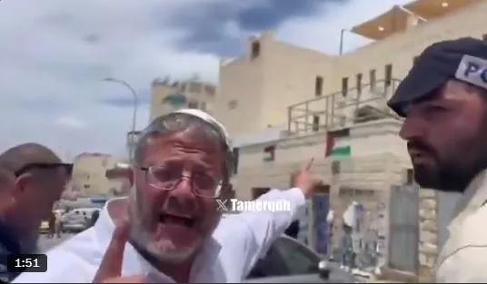 فيديو.. إسرائيليون يتعرضون لبن غفير ويعتدون على زوجته فيديو.. إسرائيليون يتعرضون لبن غفير ويعتدون على زوجته
