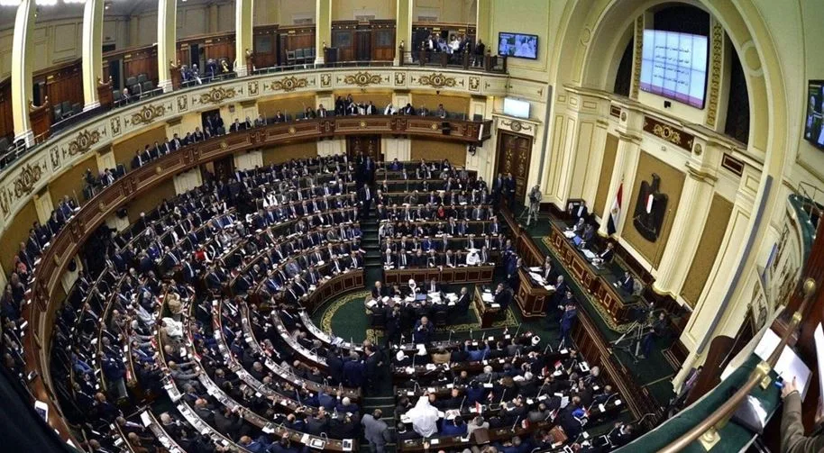 رئيس الكتلة البرلمانية يشرح أبرز ميزات التعديلات على قوانين انتخابات مجلسي النواب والشيوخ رئيس الكتلة البرلمانية يشرح أبرز ميزات التعديلات على قوانين انتخابات مجلسي النواب والشيوخ