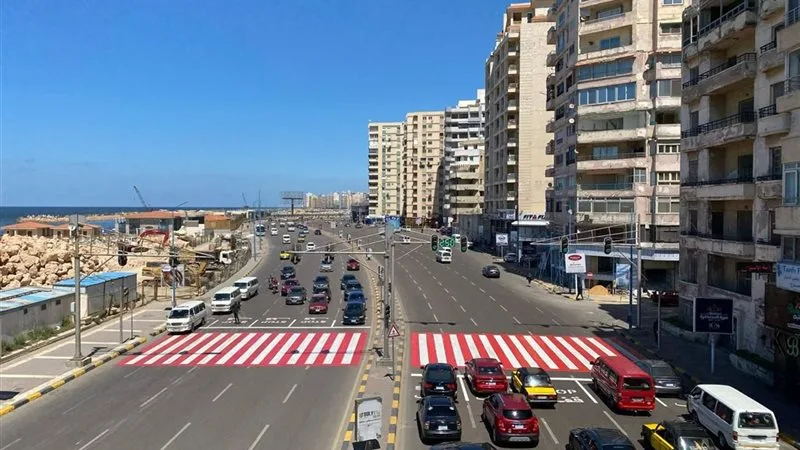 محافظة الإسكندرية تعلن عن بدء مشروع رصف وتحسين طريق الكورنيش في كلا الحارتين محافظة الإسكندرية تعلن عن بدء مشروع رصف وتحسين طريق الكورنيش في كلا الحارتين