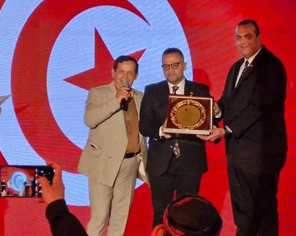 المهرجان الدولي للمونودراما بقرطاج يكرم مازن الغرباوي بدروته السابعة
