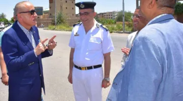 محافظ الأقصر يقوم بجولة في شوارع المدينة ويشدد على زيادة الرقابة على الأسعار وتحسين جودة النظافة.
