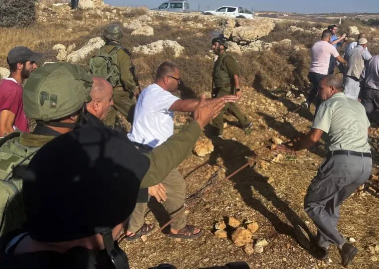 قرار إسرائيلي حديث يهدد حقوق الفلسطينيين في أراضيهم بالضفة الغربية. قرار إسرائيلي حديث يهدد حقوق الفلسطينيين في أراضيهم بالضفة الغربية.