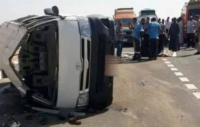 إصابة 11 فرداً جراء انقلاب ميني باص في محور الضبعة إصابة 11 فرداً جراء انقلاب ميني باص في محور الضبعة