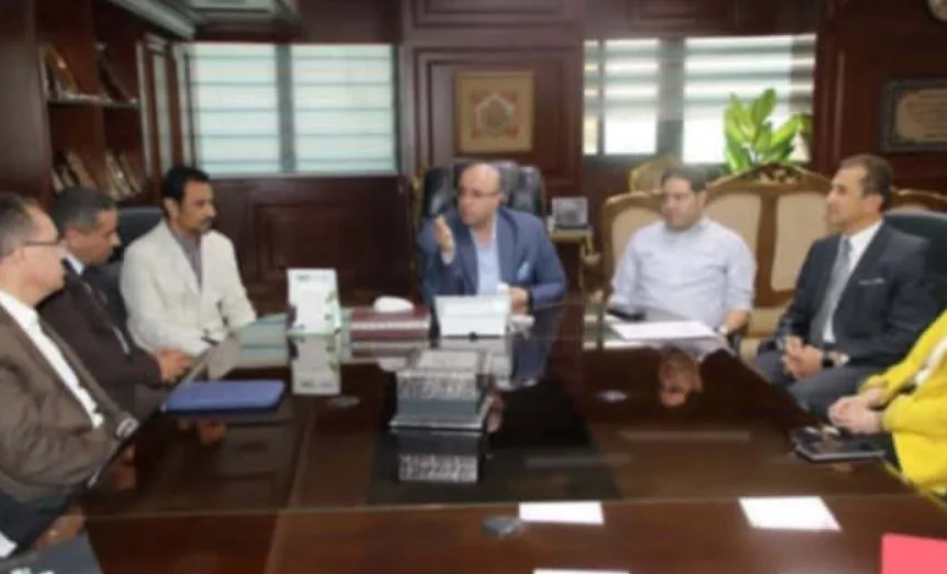 محافظ بني سويف يجتمع بأعضاء اللجنة المعنية لمناقشة الإجراءات التنفيذية لتعميم الهوية البصرية في ميادين المحافظة. محافظ بني سويف يجتمع بأعضاء اللجنة المعنية لمناقشة الإجراءات التنفيذية لتعميم الهوية البصرية في ميادين المحافظة.