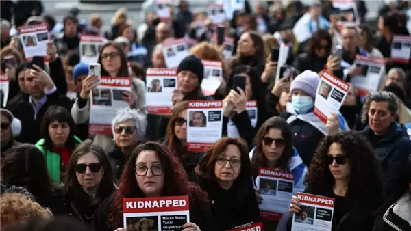 10 أسرى إسرائيليين مقابل هدنة لمدة 60 يوماً.. هل ستقبل حماس؟ 10 أسرى إسرائيليين مقابل هدنة لمدة 60 يوماً.. هل ستقبل حماس؟