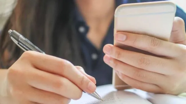 تداول أسئلة امتحانات الثانوية العامة عبر صفحات الغش اليوم تداول أسئلة امتحانات الثانوية العامة عبر صفحات الغش اليوم