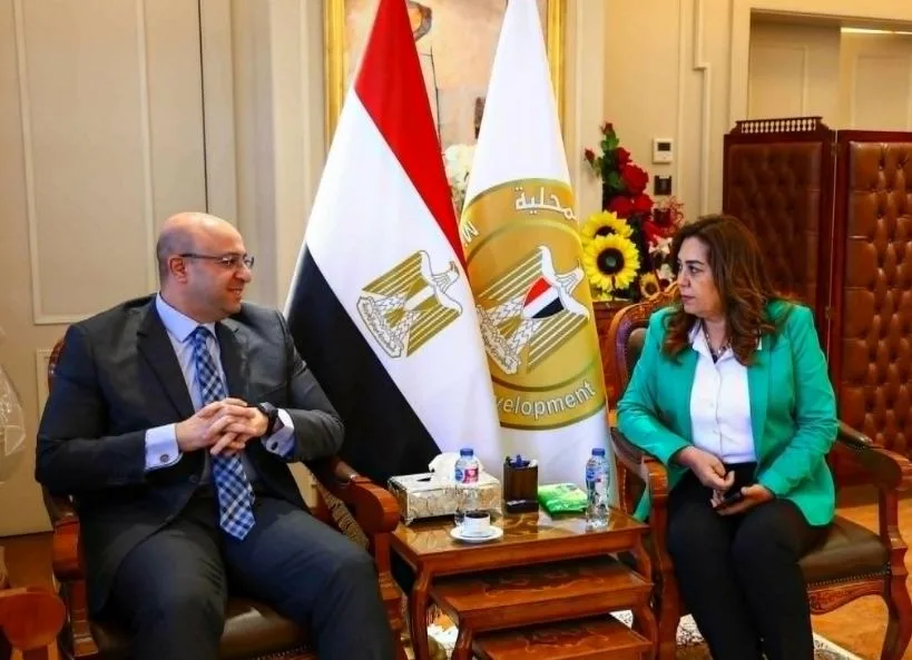 وزيرة التنمية المحلية تستعرض مع محافظ بني سويف تقدم مشروعات حياة كريمة. وزيرة التنمية المحلية تستعرض مع محافظ بني سويف تقدم مشروعات حياة كريمة.