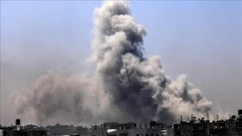 120 شهيداً في مجازر إسرائيلية جديدة في غزة، وحماس تؤكد أن إدخال المساعدات للقطاع هو “الحد الأدنى” للمفاوضات. 120 شهيداً في مجازر إسرائيلية جديدة في غزة، وحماس تؤكد أن إدخال المساعدات للقطاع هو “الحد الأدنى” للمفاوضات.