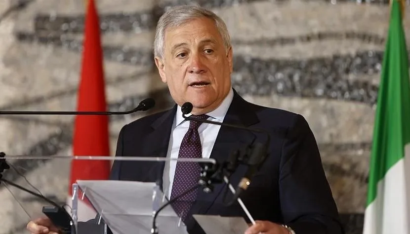 وزير الخارجية الإيطالي يدعو إسرائيل إلى إنهاء هجومها على غزة وزير الخارجية الإيطالي يدعو إسرائيل إلى إنهاء هجومها على غزة
