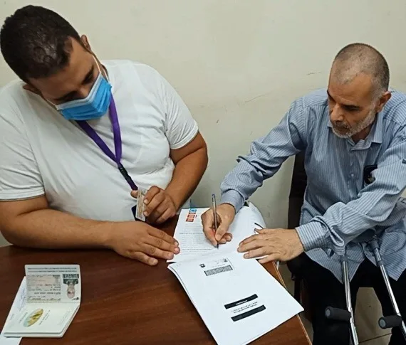 الداخلية تسهل الإجراءات للمواطنين الراغبين في الاستفادة من الخدمات الشرطية. الداخلية تسهل الإجراءات للمواطنين الراغبين في الاستفادة من الخدمات الشرطية.