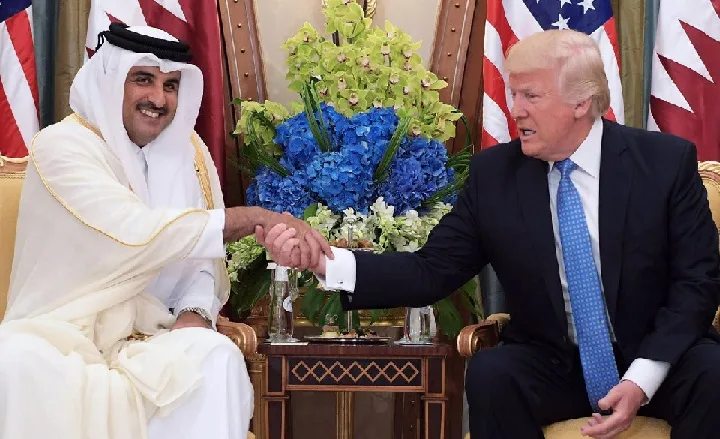 أمير قطر يستضيف ترامب في القصر الأميري بالدوحة أمير قطر يستضيف ترامب في القصر الأميري بالدوحة