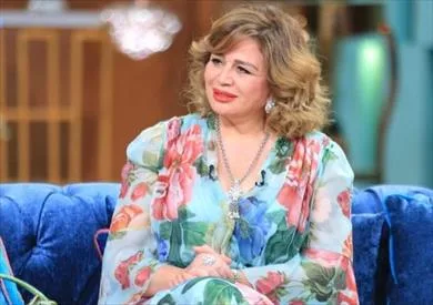 إلهام شاهين: عادل إمام له الفضل في توجيهي وعلّمنا أن الفن يحمل رسالة. إلهام شاهين: عادل إمام له الفضل في توجيهي وعلّمنا أن الفن يحمل رسالة.