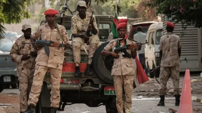 14 قتيلاً جراء استهداف مخيم للنازحين في غرب السودان من قبل قوات الدعم السريع 14 قتيلاً جراء استهداف مخيم للنازحين في غرب السودان من قبل قوات الدعم السريع