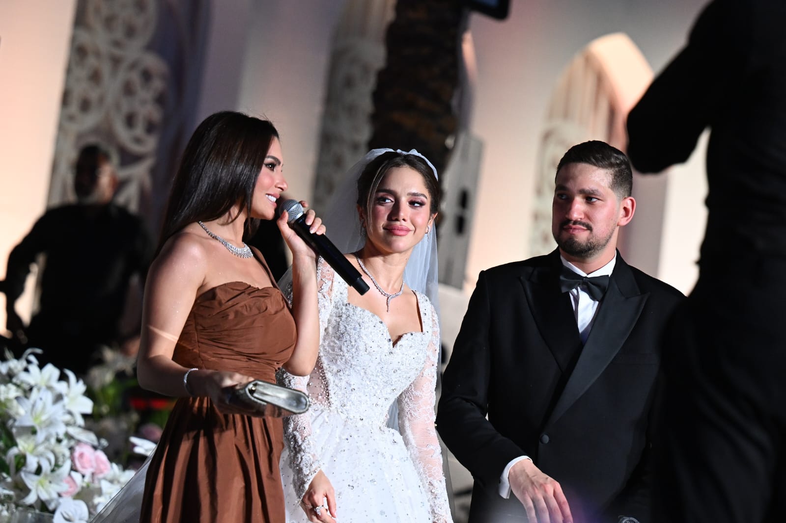 كارمن سليمان مع رنا رئيس وعريسها