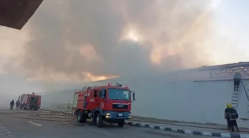 إخماد حريق في مخزن للملابس بمنطقة الاستثمار ببورسعيد دون تسجيل إصابات