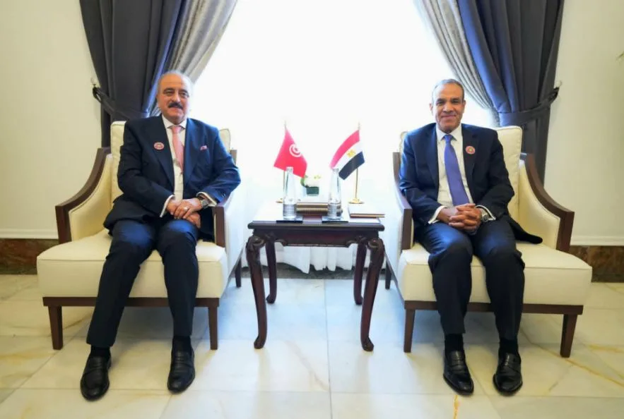 وزير الخارجية يتناول الأوضاع الجديدة في غزة وليبيا مع نظيره التونسي وزير الخارجية يتناول الأوضاع الجديدة في غزة وليبيا مع نظيره التونسي