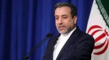 وزير خارجية إيران يحذر قبل مغادرته إلى روما: التمسك الأمريكي بوقف التخصيب لن يسفر عن اتفاق.