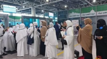 حجاج القرعة يغادرون المدينة المنورة: تنظيم متميز لنقلهم إلى مكة وخدمات استثنائية