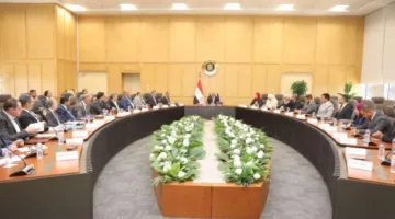 وزير الصناعة والنقل: نخطط لإصدار عدة تراخيص لإنتاج خام البليت