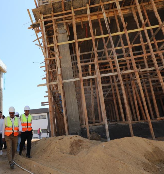 إنشاءات محطة فطيرة بأسوان