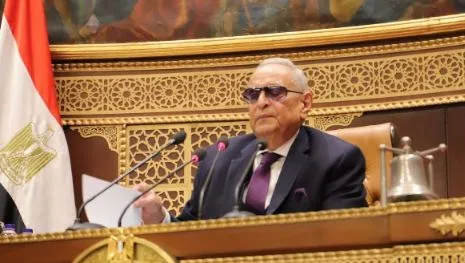 مجلس الشيوخ ي suspend الجلسة العامة دون تحديد موعد جديد للاجتماع. مجلس الشيوخ ي suspend الجلسة العامة دون تحديد موعد جديد للاجتماع.