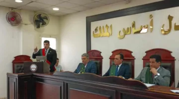 إعدام كهربائي بتهمة قتل زوجته طعنًا أمام أطفاله في البحيرة