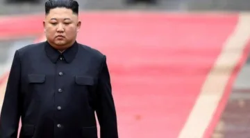 زعيم كوريا الشمالية يزور قبر شخصية عسكرية بارزة في ذكرى رحيله