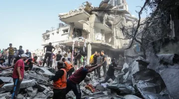 تصاعد مجازر الاحتلال في غزة.. 64 شهيداً جراء القصف الإسرائيلي الذي استهدف المدارس والمنازل