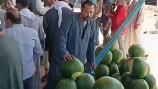 هيوصل لـ 20 جنيهًا بعد شهر.. نقيب الفلاحين يوجه نصائح للمواطنين عقب ارتفاع أسعار البطيخ | بث مباشر هيوصل لـ 20 جنيهًا بعد شهر.. نقيب الفلاحين يوجه نصائح للمواطنين عقب ارتفاع أسعار البطيخ | بث مباشر
