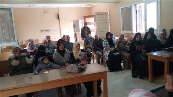 وزير الزراعة يستعرض جهود قطاع تنمية الثروة الحيوانية والداجنة