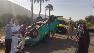 رايحين يحصدوا القمح.. مصرع شخص وإصابة 34 في إنقلاب سيارة ربع نقل في البداري بأسيوط